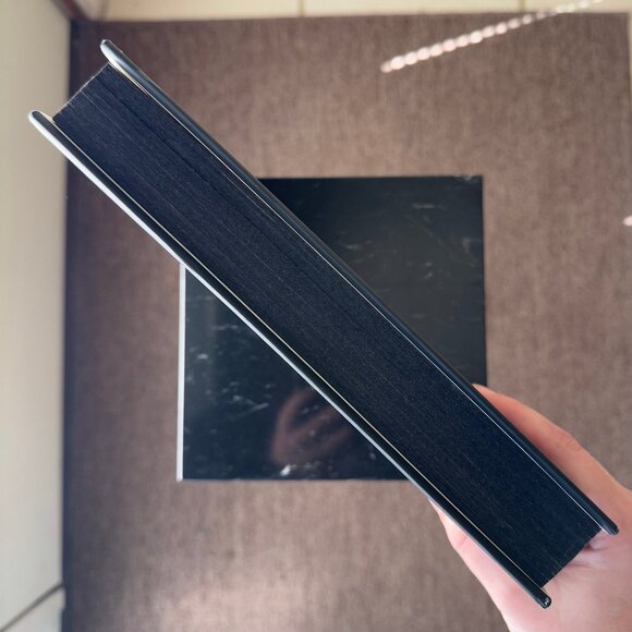 The Familiar by Leigh Bardugo Special Edition with Black Edges - Picture 4 of 6